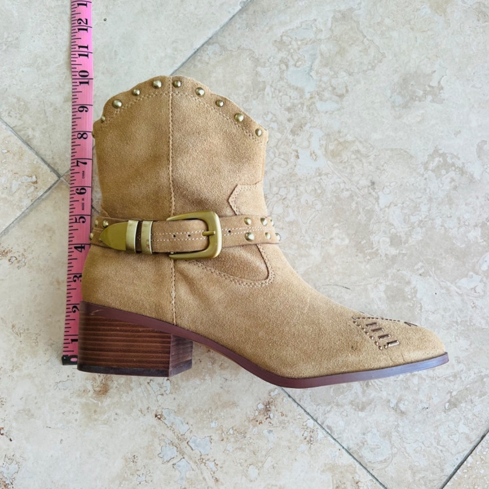 Like New Bcbgeneration Block Heel Bootie, Size 10… - image 6